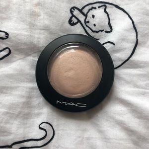 MAC Mineralize Skin Finish in “Warm Rose”